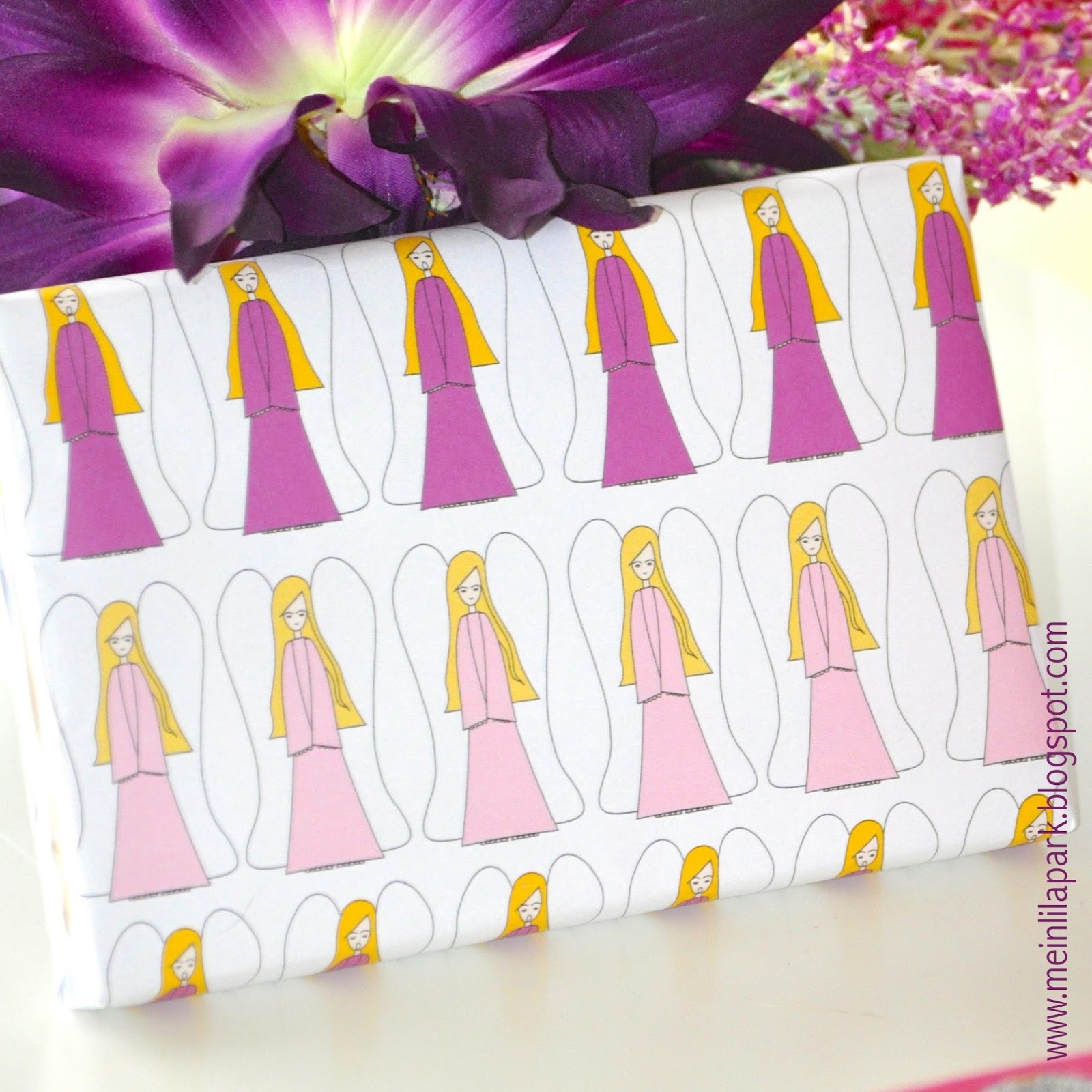 Free Printable Angel Pattern Paper Ausdruckbares Geschenkpapier Freebie